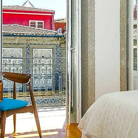 Liiiving In Blue Flower 4* Oporto
